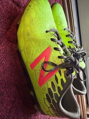 New Balance Men's Neon Green and Pink Soccer Cleats - Wide